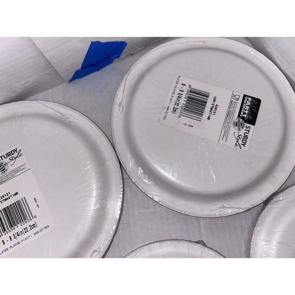 Christmas Poinsetta paper plates 8 packages